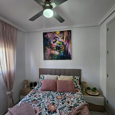 Apartamento Pod Papugami Torrevieja Eksteriør billede
